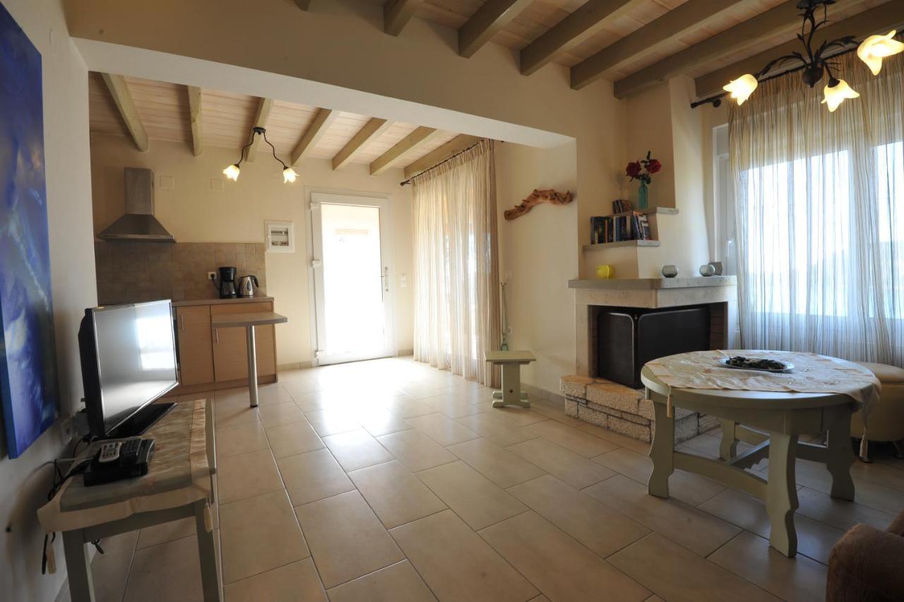 Villa Theodora View Apartments Zeys Agios Georgios Pagon Dış mekan fotoğraf